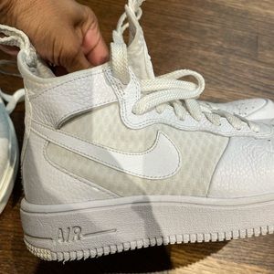 Nike Air Force Sneakers. 5.5 preloved